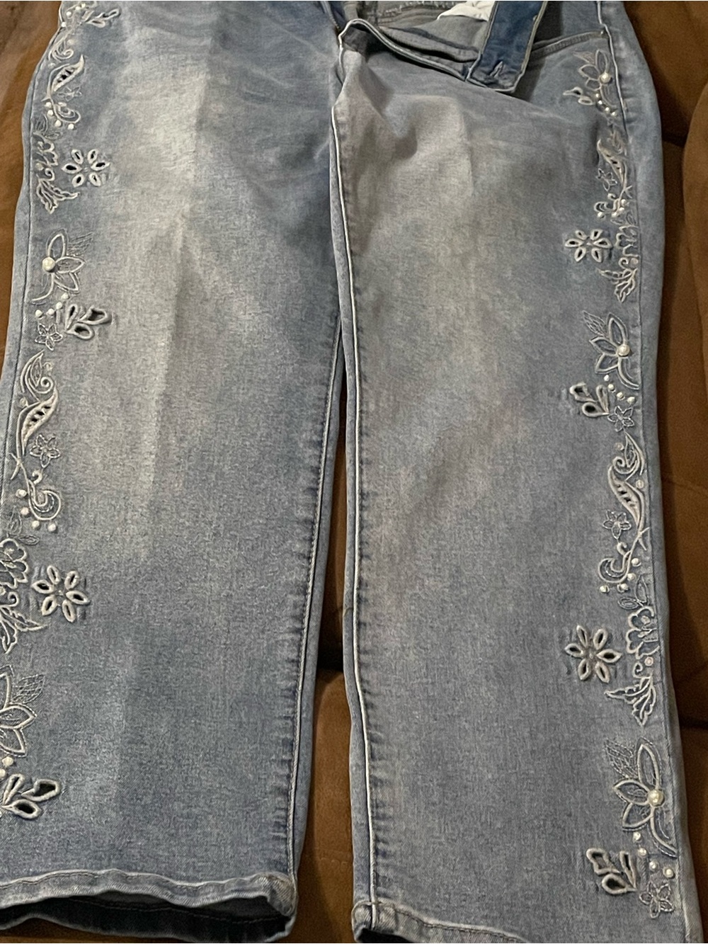 Light Blue Straight-Leg Jeans with Floral Embroidery
